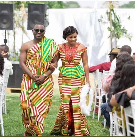 Pin By Brigitte Mubama On Évidence Kente Dress African Attire Kente