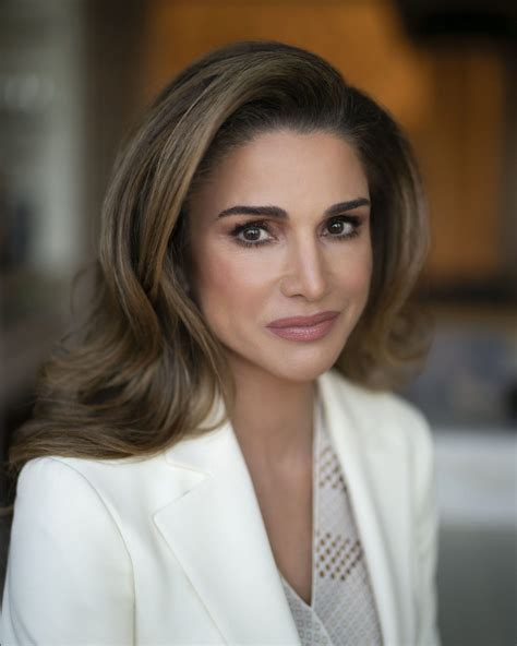 Queen Rania Fashion