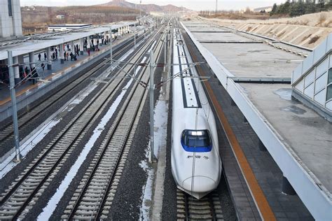 A Bullet Train on Railway Station · Free Stock Photo