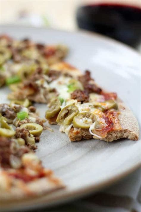 Healthy Pizzeria Style Ground Beef and Green Olives Pizza • The Healthy ...