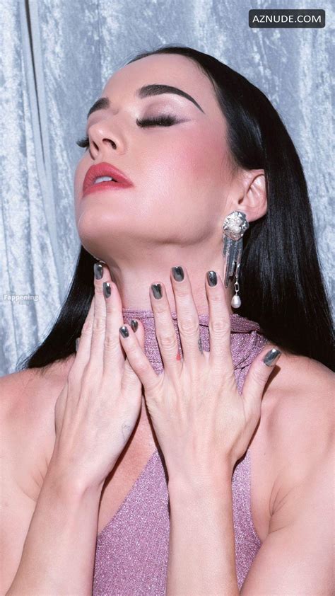 Katy Perry Sexy And Braless Shows Off Her Hot Tits And Figure Aznude