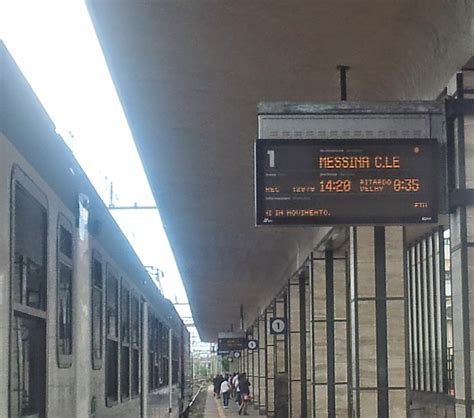 I Disservizi Di Rfi Procurano Enormi Disagi Ai Pendolari Di Trenitalia