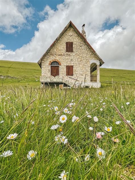 Piani Di Ragnolo La Fioritura Dei Sibillini Le Chicche Di Viaggio