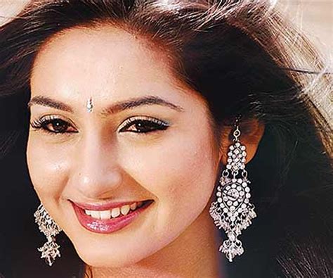 Ragini Dwivedi The ‘holi Girl