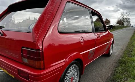 MG METRO TURBO 1989 - William Thompson