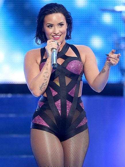 Demi Lovato Makes Me So Damn Hard The Thought Of Cumming In Her Warm