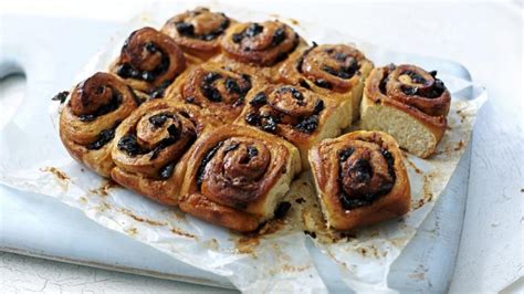 How to make cinnamon buns recipe - BBC Food