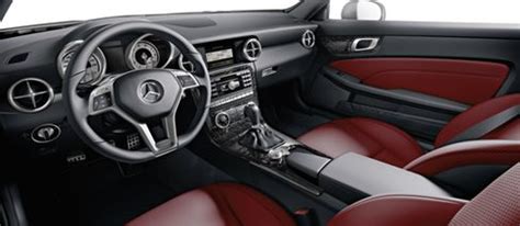 El estilo y la innovación se funden en el nuevo SLK Roadster de