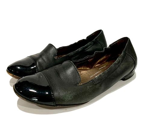 AGL Womens Black Leather Patent Leather Cap Toe Flat Gem