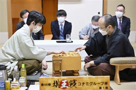 藤井聡太「六冠誕生」を「10連覇中の勝率 750」渡辺明棋王が阻むか棋王戦の敗者復活戦は「名物記者と柔道」がきっかけ？ 将棋 Number Web ナンバー