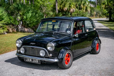 Modified 1964 Austin Mini For Sale On Bat Auctions Sold For 16 750 On January 20 2021 Lot