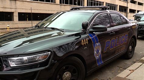 Akron Police Department offering $2,000 signing bonus to attract new hires