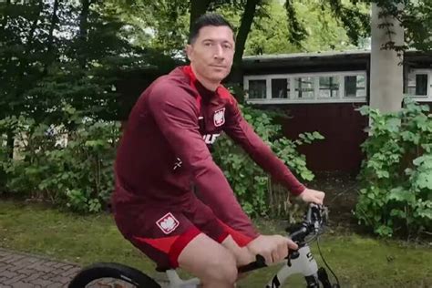 Lewandowski zwrócił się do Pajor Skomentował jej wielki transfer WIDEO