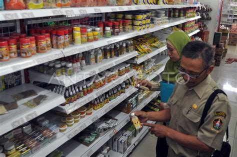 BPOM SIDAK MAKANAN ANTARA Foto