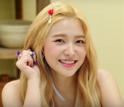 Yeri Red Flavor Seulgi Kpop Girl Groups Korean Girl Groups Kpop