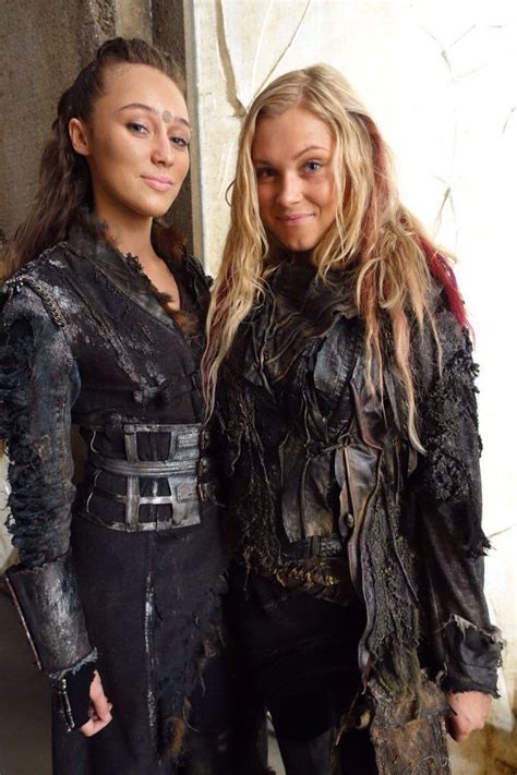 Clarke And Lexa Eliza And Alycia Lexa The 100 The 100 Clexa The