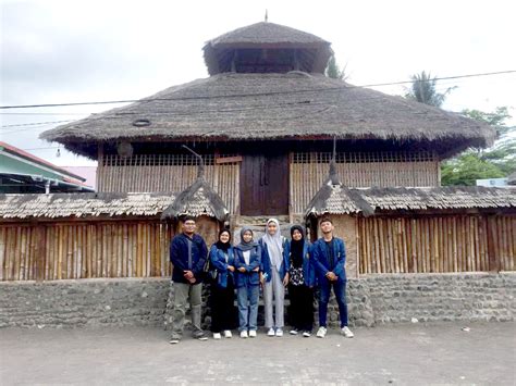 Wisata Religi Eksplorasi Masjid Adat Kuno Desa Sesait Lombok Utara