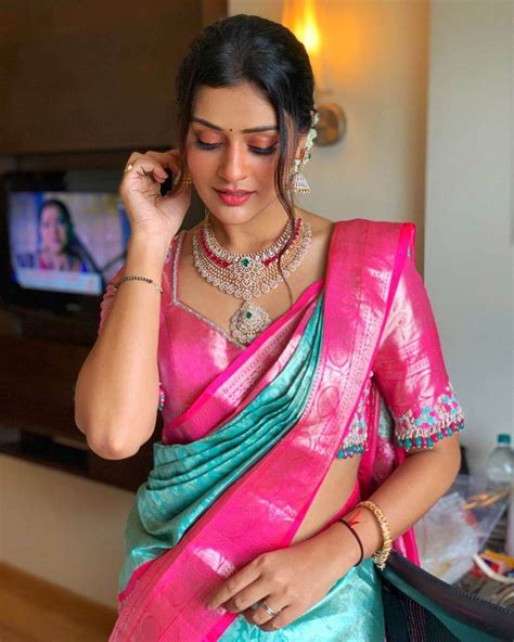 Payal Rajput Looks Stunning In A Kanchipuram Saree For A Shop Opening