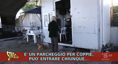 Napoli Il Parcheggio Dellamore Sotto Il Ponte A 5 Euro VIDEO