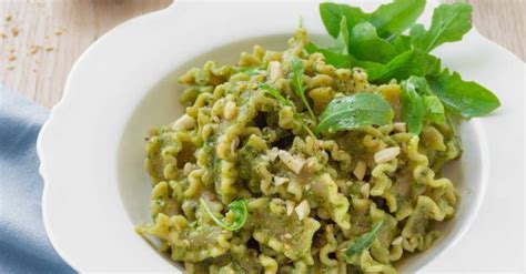 Mafalda Corta Integrale Con Pesto Di Rucola Ricette Pasta Garofalo