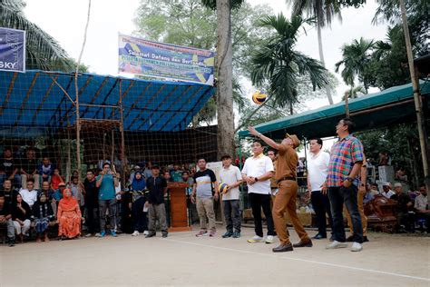 Buka Turnamen Volly Ball Beringin Putra Cup Bupati Sabar As Disambut