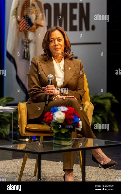 Kamala Harris 2024 Hi Res Stock Photography And Images Alamy