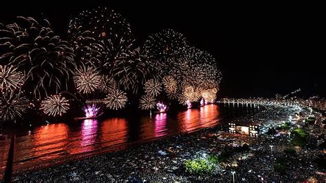 Réveillon de Copacabana terá shows de Caetano Bethânia Ivete Sangalo