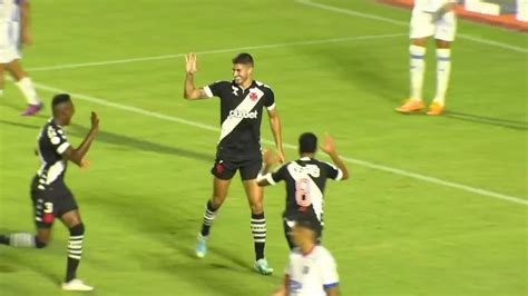 Confira jogadas de Pedro Raúl do Vasco na goleada contra o Resende