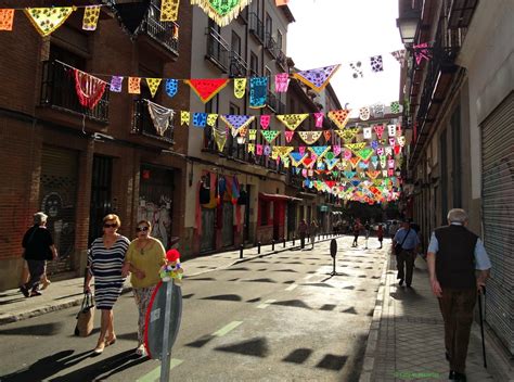 Calle Calatrava Por La Ma Ana Madrid Fiestas De La Palo Caty