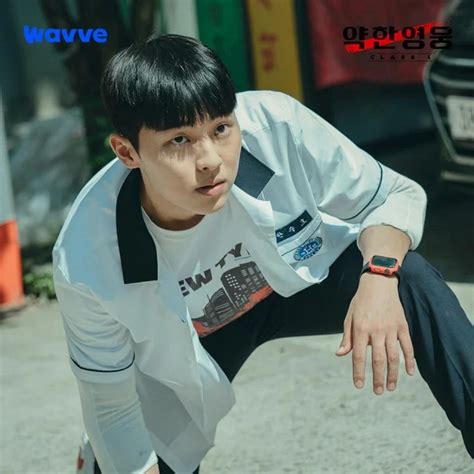 «Слабый герой»: актеры и роли в дораме | Hero drama, Hero, Korean ...