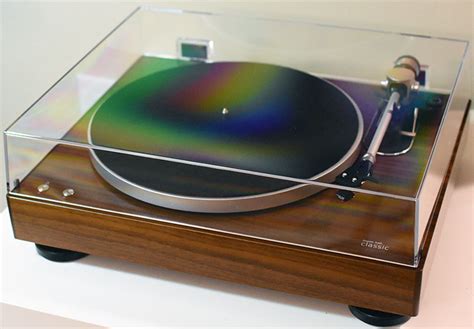 Music Hall Classic Turntable Preview - HomeTheaterHifi.com