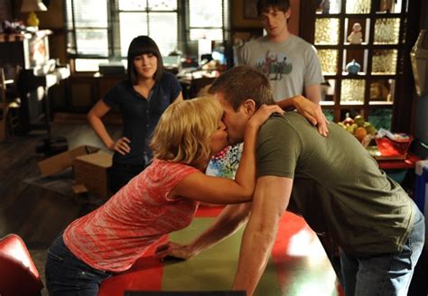 Raising Hope Raising Hope Photo Garret Dillahunt Martha Plimpton