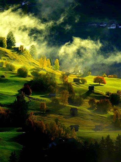 Green Hills Landscape Wallpaper