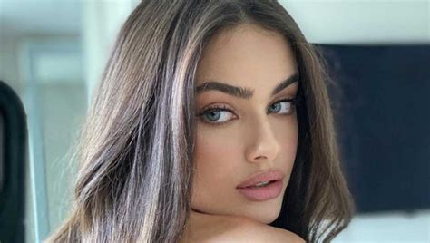 Yael Shelbia La Modelo Israelí Con El Rostro Más Bello