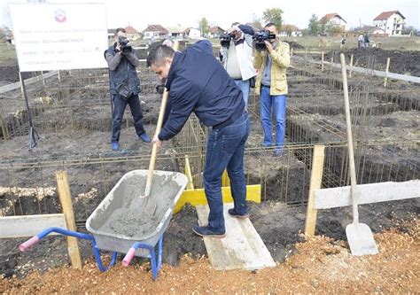 Gra Ani Ki Suvi Do La Construction De Logements Sociaux A Commenc