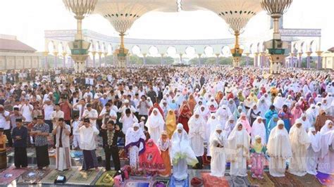 Niat Panduan Lengkap Menunaikan Sholat Ied Idul Fitri Di Rumah