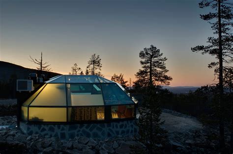 Finland's Levin Iglut Offers Northern Lights Viewings From Comfy Igloos