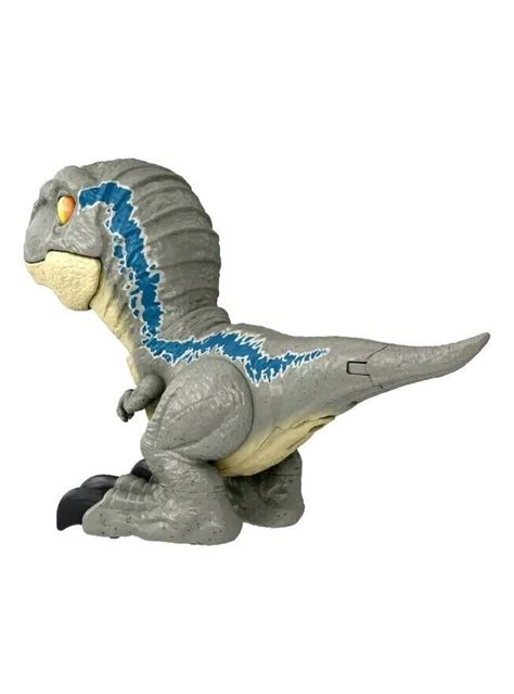 New Jurassic World Dominion Uncaged Rowdy Roars Velociraptor Beta