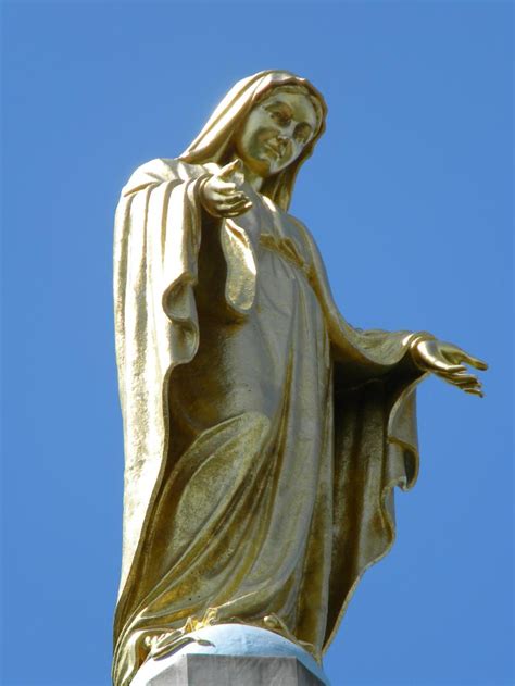 Blessed Mother statue | Saint Elizabeth Ann Seton Church