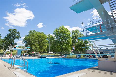 Memberships: Visit Us: IU Outdoor Pool Recreational Sports: Indiana ...