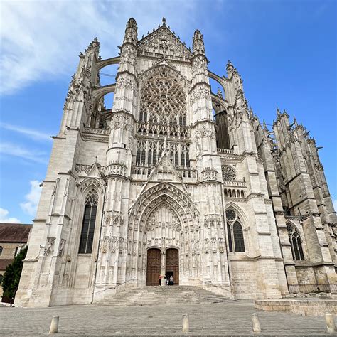 Beauvais Cathedral: Plan A Visit