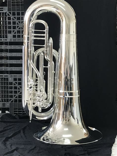 Gambar Alat Musik Tuba Mosi