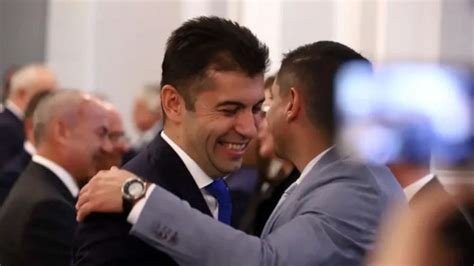 Помните ли: Радостин Василев искаше обвинение за Кирил Петков по чл ...