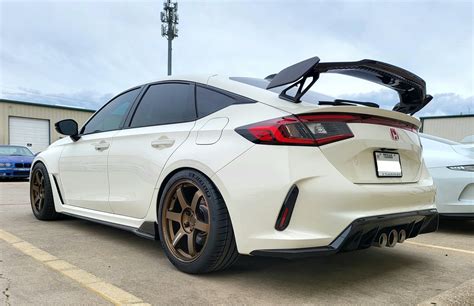 Championship White FL5 943 Build CivicXI 11th Gen Civic Type R