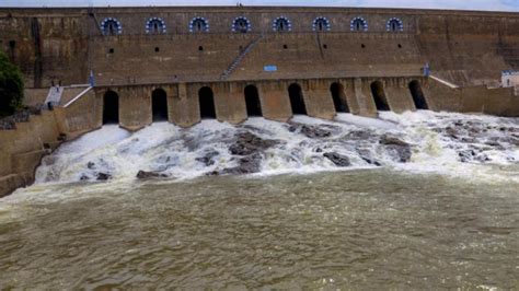 Maharashtra Floods Cm Ministers To Donate One Month Salary For Deluge