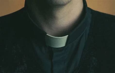 Padre Envia V Deo Porn Gay No Grupo Da Par Quia Por Engano