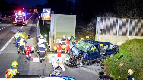 A2 Spektakulärer Unfall mit Kleintransporter Feuerwehr Mooskirchen