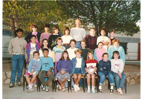 Photo de classe 6ème 2 de 1991 Collège Pierre De Coubertin Copains d