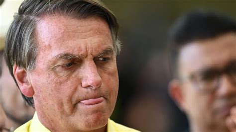 Bolsonaro atinge pior nível de popularidade nas redes após atos