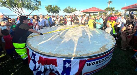 Worlds Largest Key Lime Pie Set In Florida Measures Over 13 Feet In